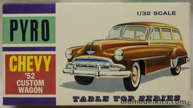 Pyro 1/32 1951 Chevrolet Custom Wagon, C319-60 plastic model kit